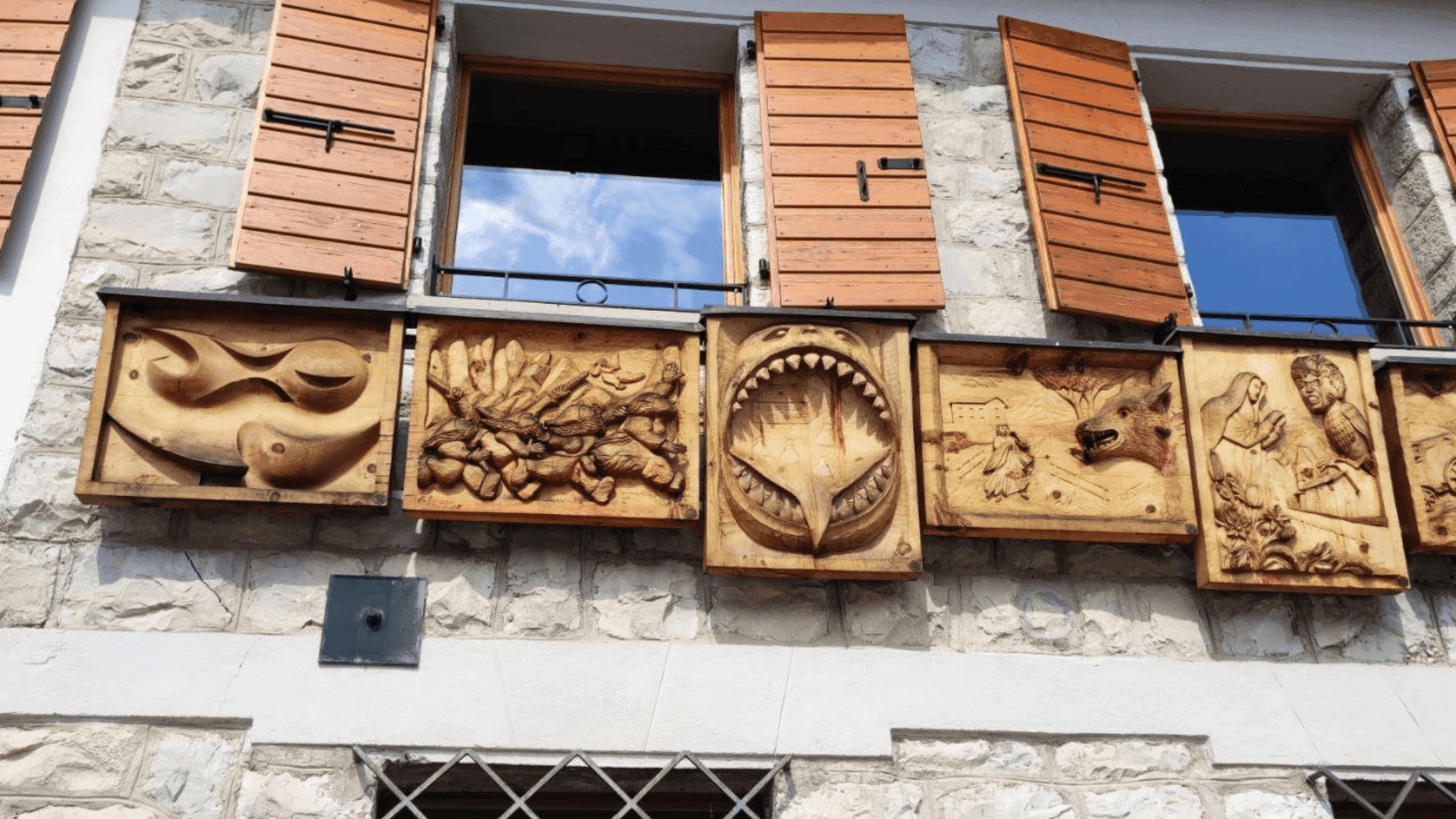 Finestre vejo scultura